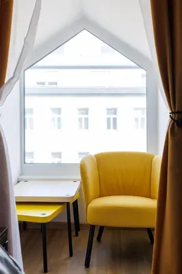 Ein Sitzbereich in der Unterkunft Modern Apartment with Balcony near Central Station