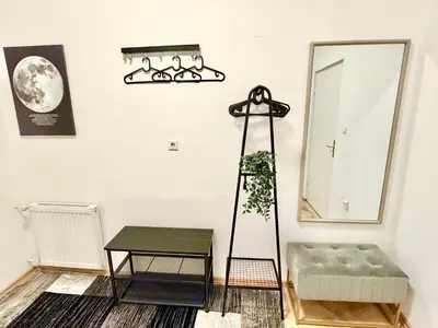 Grundriss der Unterkunft Spacious Ground Floor Apartment near Center