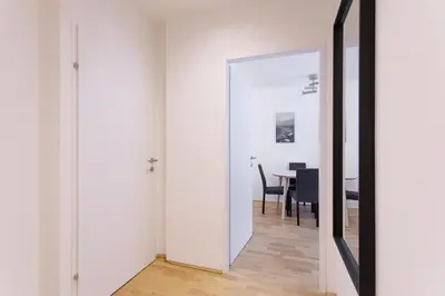 Grundriss der Unterkunft Modern Apartment near Metro