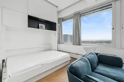 Ein Bett oder Betten in einem Zimmer der Unterkunft Luxury suite with distant views and top furnishings