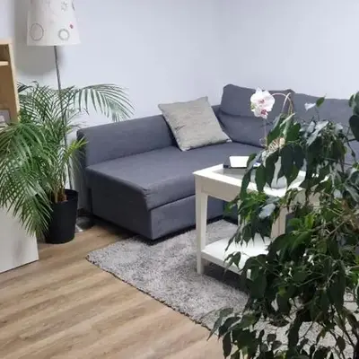Charmantes und neu renoviertes Apartment in der Nähe des Flughafens