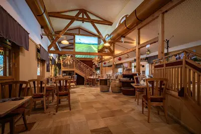 Ein Restaurant oder anderes Speiselokal in der Unterkunft Schlafgut am Johanneshof