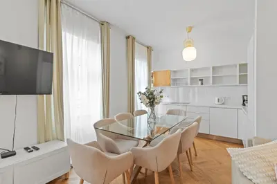 TV/Unterhaltungsangebot in der Unterkunft 3 Min to metro - 2BR - Fast access to Stephansdom