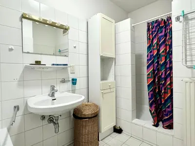 Ein Badezimmer in der Unterkunft Near Rathaus - 5 Min to Center - Fast Wi-Fi