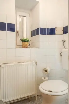 Ein Badezimmer in der Unterkunft Near City Center - 3min walk to U4 Metro