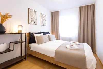 Ein Bett oder Betten in einem Zimmer der Unterkunft 100 m2 Apartment near Belvedere and Central Train Station