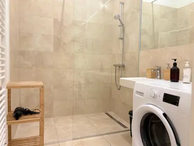 Ein Badezimmer in der Unterkunft ampm Scholzgasse - Monthly Rent