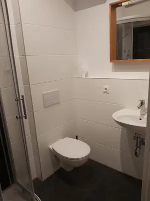 Ein Badezimmer in der Unterkunft Cozy room in Favoriten