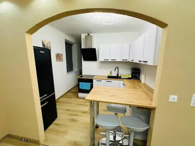 Küche/Küchenzeile in der Unterkunft Luxury apartment VIENNA Airport Free PARKING