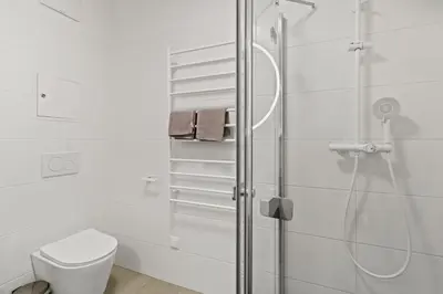 Ein Badezimmer in der Unterkunft 1-BR with Outdoor Space - Onsite Parking for 19,90 per Day