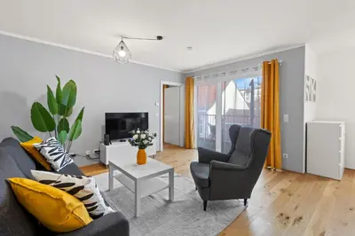 TV/Unterhaltungsangebot in der Unterkunft Modern 1BR near Meidling Metro - Free Parking