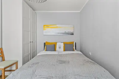 Ein Bett oder Betten in einem Zimmer der Unterkunft Modern 1BR near Meidling Metro - Free Parking