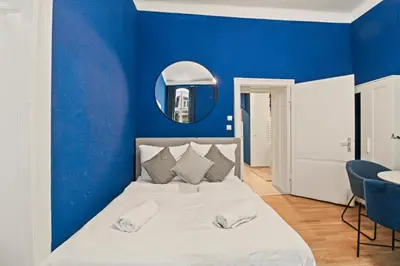 Ein Bett oder Betten in einem Zimmer der Unterkunft Modern Apartments - 1 min to Reumannplatz - Easy City Centre Access