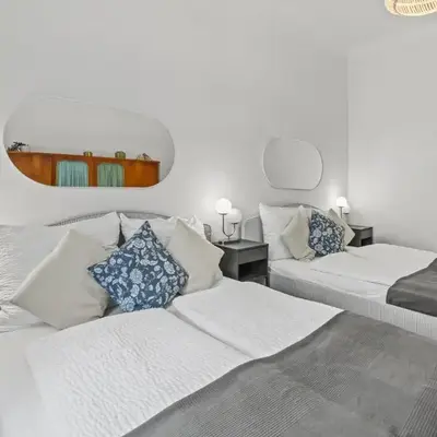 Large Two-Bedroom - 2-Min Walk to Metro Meidling