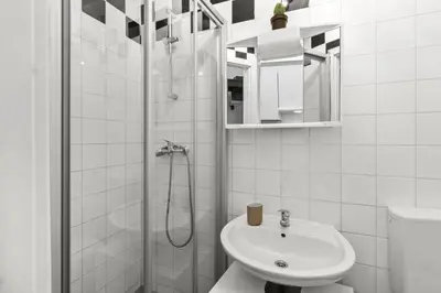 Ein Badezimmer in der Unterkunft Monthly Stay Close to Metro, Fast To City Center