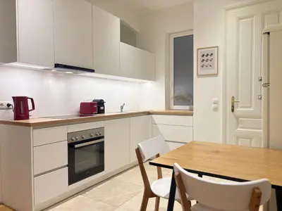 Küche/Küchenzeile in der Unterkunft ampm Traunfelsgasse - Coliving Vienna I Monthly Stays