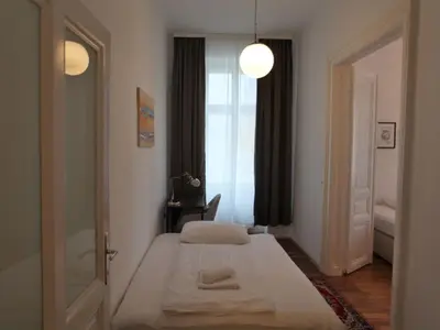 Ein Bett oder Betten in einem Zimmer der Unterkunft Apartment Ausgefallene Wohnung by Interhome