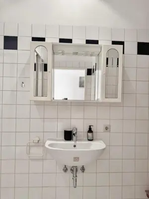 Ein Badezimmer in der Unterkunft Central Long-Term Apartment