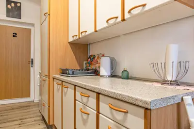 Küche/Küchenzeile in der Unterkunft Economical 3-Bedroom Apartment Near Danube & Millennium , Long Stay
