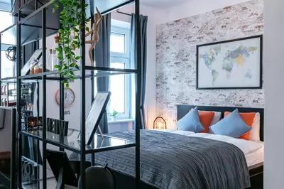 Ein Bett oder Betten in einem Zimmer der Unterkunft 6 min walk to metro - 3 stops to city center