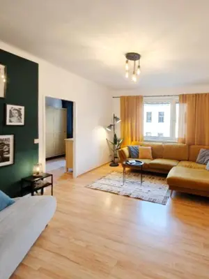 Ein Sitzbereich in der Unterkunft Metro 1BR - 3 Min to U1 Metro - Free Parking