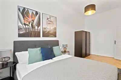 Grundriss der Unterkunft Long Stay - 4 minutes to Metro - Fast Wifi