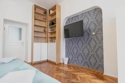 TV/Unterhaltungsangebot in der Unterkunft Comfortable Private Rooms Near Landstraße , 15 Min Access