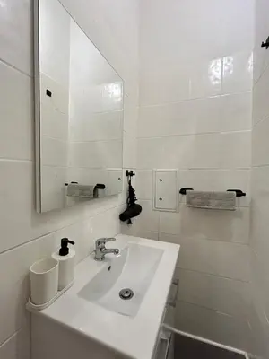 Ein Badezimmer in der Unterkunft Cosy Stylish Long-Term Apartment