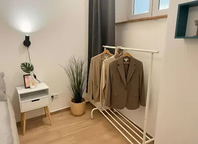 Grundriss der Unterkunft Cozy & Spacious Brick Basement Cityloft - 2 Beds, Smart Projector - Central Location - 20 min to City Center