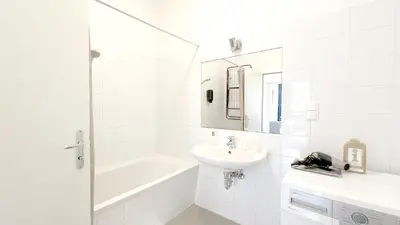 Ein Badezimmer in der Unterkunft Servus Homes - Metro Stadthalle - Kaiser Franz Josef