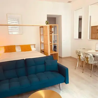 Servus Homes - Metro Stadthalle - Kaiser Franz Josef