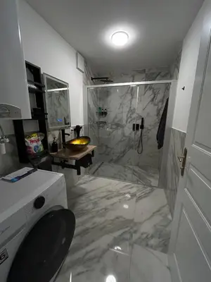 Ein Badezimmer in der Unterkunft Bright apartment with terrace near Schönbrunn