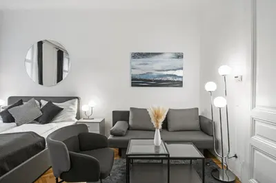 Ein Sitzbereich in der Unterkunft Expats and relocation - Only Monthly Stays - Near U1 Metro