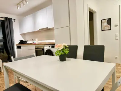 Grundriss der Unterkunft Modern Apartment with Balcony with Free Parking - Nearby Metro