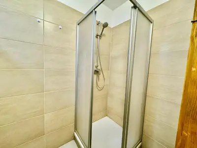 Ein Badezimmer in der Unterkunft Sunny Cosy Apartment near Schönbrunn