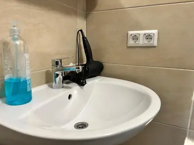 Ein Badezimmer in der Unterkunft Sunny Cosy Apartment near Schönbrunn
