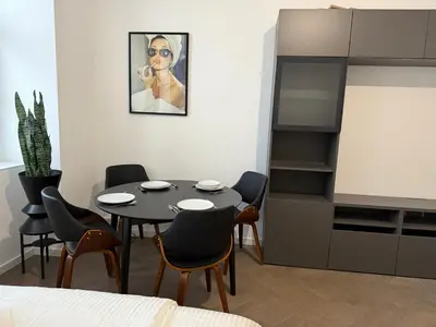 Grundriss der Unterkunft Premium Central Renovated Apartment