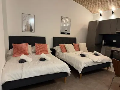 Grundriss der Unterkunft Premium Central Renovated Apartment