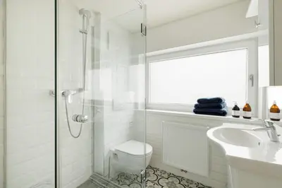Ein Badezimmer in der Unterkunft Cozy, stylish and renovated Duplex in a quiet Area and 15 min to Vienna Center