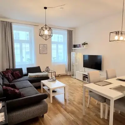 Apartment Schönbrunn - geräumig und liebevoll dekoriert in Zentrumsnähe