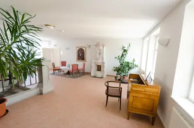 Ein Sitzbereich in der Unterkunft Schloss Gumpoldskirchen