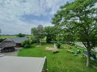 Ein Garten an der Unterkunft Georgshof