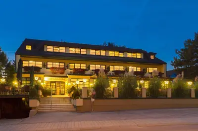 Das Gebäude in dem sich das Hotel befindet
