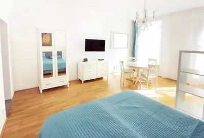 Ein Bett oder Betten in einem Zimmer der Unterkunft Herzlich Willkommen - Küss die Hand