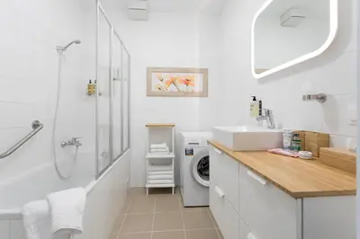 Ein Badezimmer in der Unterkunft Mar Suite Apartments - Simmering