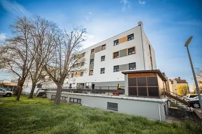Das Gebäude in dem sich das Hotel befindet