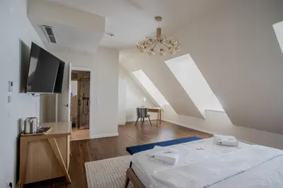 Ein Bett oder Betten in einem Zimmer der Unterkunft Parklane Boutique Hotel - Newly Renovated