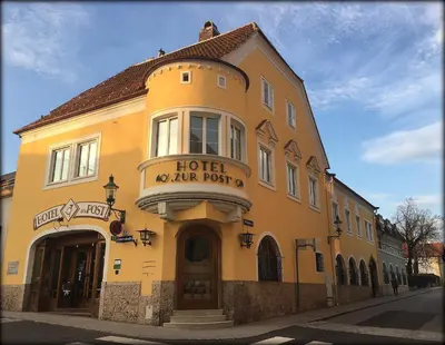 Das Gebäude in dem sich das Hotel befindet