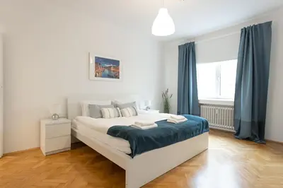 Ein Bett oder Betten in einem Zimmer der Unterkunft City Center Operastreet Apartment 