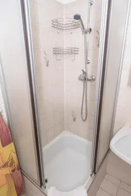 Ein Badezimmer in der Unterkunft Cosy Margareten